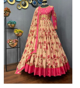 Robe longue brodée à motif d'anarkali pour femmes, tenue de fête de mariage avec dupata, vêtement indien tendance pour filles, 2022 - Product Image 1
