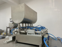 Machine d'emballage de remplissage de sauce pimentée de sachet de pâte à crème liquide à plusieurs voies entièrement automatique