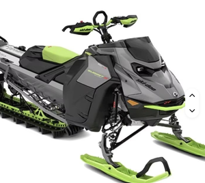 CHART TOPPING 2023/2024 Motoneiges 146 & 550 cm³ Moteur 4 temps Capacité 300 cm³ & 125 cm³ - Product Image 4