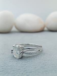 Bague de fiançailles et de mariage pour femme en or 14k/18k avec diamant de laboratoire taillé 2 carats, certifiée IGI, tendance pour fêtes et anniversaires - Product Image 2