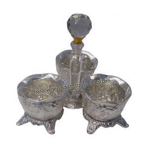 Bol de service en forme de Handi plaqué argent en métal de qualité supérieure avec support et cuillère à des fins de cadeau pour l'anniversaire de mariage Diwali - Product Image 6