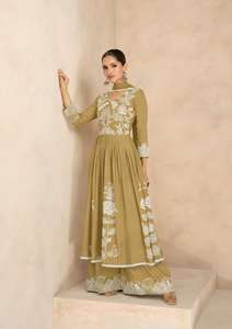 Último traje de diseñador Excelente calidad Alta demanda Heavy Reyon Kurti Pant & Dupatta con bordado Trabajo Mujer Moda - Product Image 5