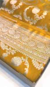 Sari en soie Banarasi traditionnel tendance avec un magnifique tissage Jaal, protection solaire, toutes saisons, blouse non cousue - Product Image 5