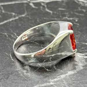 Anillo de Granate Moderno para Hombre, Corte Cuadrado, Zirconia Roja, Plata de Ley, Anillo de Sello, Regalo Elegante para Él - Product Image 5