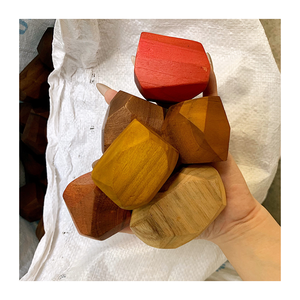 Bloques de roca de madera Tumi Ishi para que los niños pequeños exploren conceptos de ingeniería a través del juego y la experimentación - Product Image 5