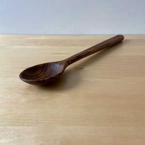 Venta al por mayor caliente de alta calidad de madera natural de madera personalizada cuchara de mezcla cucharas de postre con mango de larga duración - Product Image 4
