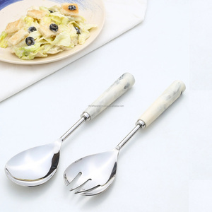 Serveur à salade décoratif en métal à l'arrivée cuillère à salade faite à la main et fourchette manche en bois unique cuisine à domicile par RF Crafts - Product Image 6