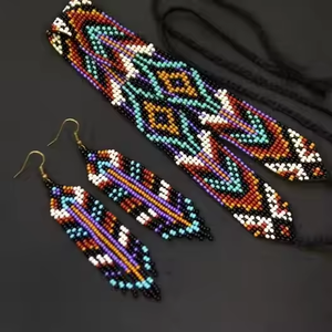 Pendientes de borlas bordados a mano con cuentas de la India, pendientes multicolor hechos a mano para mujeres y niñas por MD Handicrafts. - Product Image 1