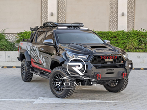 Hilux GR Sport 2.8L Diesel Automatico 2024 con portapacchi e luci a LED, pneumatici R20 - Product Image 3