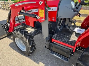 Asequible usado 2023 Massey Ferguson 2860E Tractor en venta - Product Image 6
