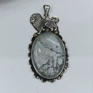 Collier artisanal en argent sterling 925 avec pendentif en turquoise, motif animal (Aigle, Loup, Lion), pierre naturelle, chaîne de 65 cm, pendentif de 5 cm - Product Image 1