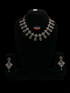 Twilight Sparkle collar pendientes conjunto de joyas detalles de perlas y piedras perfecto para celebraciones de aniversario y ropa de noche - Product Image 2