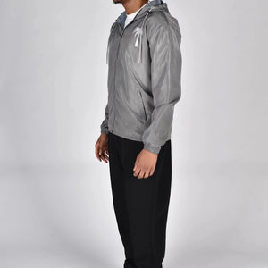 Personnaliser le style et la conception Streetwear Polyester Softshell imperméable Sports de plein air course coupe-vent veste de pluie pour hommes - Product Image 1