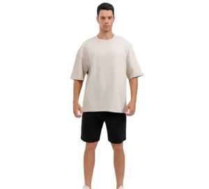 Conjunto de 2 piezas de camisa y pantalones cortos personalizados al por mayor, chándal de verano para hombre, ropa de calle con logotipo impreso personalizado, chándal corto para hombre - Product Image 1