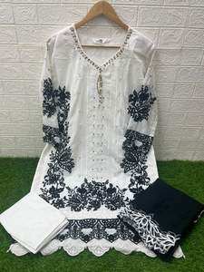 El último diseñador Faux Georgette bordado a mano trabajo Kurti Set por Fab Zone - Product Image 4