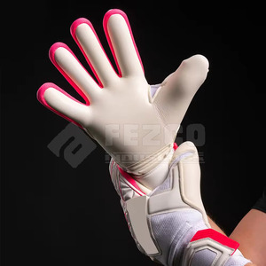 Gants de gardien de but d'entraînement avec adhérence améliorée et matériau léger pour les gants de gardien de but d'entraînement quotidien - Product Image 3