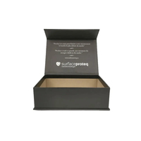 Caja Rígida de Lujo en Forma de Libro con Impresión Personalizada, Laminado Mate y Cierre Magnético de Solapa en Color Negro