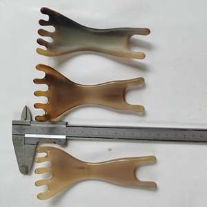 Peigne à cheveux en corne de buffle fait à la main du Vietnam 100 dents fines naturelles Logo personnalisé idéal pour les salons et les emballages cadeaux - Product Image 5