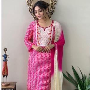 ผ้าเรยอนพิมพ์ลายบริสุทธิ์ทำจากผ้าฝ้าย Kurta,งานปักผ้าลูกไม้สวยงามพร้อมกางเกงและผ้า Dupatta เย็บครบ - Product Image 2