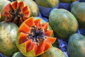 มะละกอหั่นสี่เหลี่ยมลูกเต๋าแช่แข็งที่อุดมไปด้วยวิตามินและสารต้านอนุมูลอิสระเหมาะสำหรับสมูทตี้สลัดและอาหาร - Product Image 2