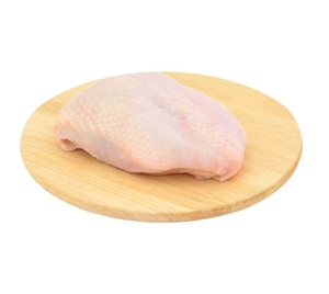 Pechuga de Pollo Congelada con Hueso, Certificada Halal, Alta Calidad, Suministro al por Mayor para Venta Minorista y Servicios de Alimentación - Product Image 2
