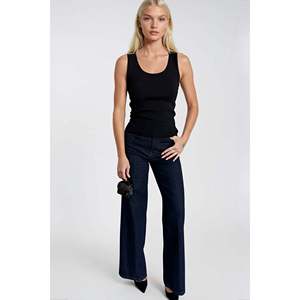 Top Básico de Punto con Cuello Ovalado - Negro - Negro - Product Image 2
