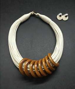 Collier en résine poli à la main, dernier cri, pour femmes, logo personnalisé, style vintage moderne, écologique, mariage, fiançailles, fête - Product Image 3