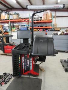 Balanceador de Neumáticos Hunter de Alto Estándar con Cambiador de Neumáticos para Camiones de Servicio Pesado - Product Image 6