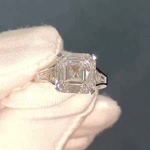 Anillo de Compromiso con Moissanita Corte Asscher de 8mm, Chapado en Oro Blanco, Plata 925, Joyería Fina para Mujer, Venta al Por Mayor - Product Image 2