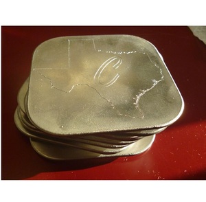 Posavasos de Metal personalizado hecho a mano antiguo posavasos con acabado dorado para Decoración de mesa de hogar y boda a precio mayorista - Product Image 1