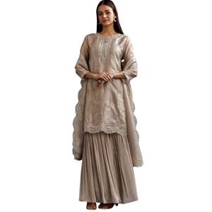 ดอกคัทดานาสีเทาและเลื่อมเคอร์ตาสำหรับงานหิน dupatta ในเนื้อเยื่อสำหรับโอกาสขายส่งหรูหรางานแต่งและจำนวนมาก - Product Image 2