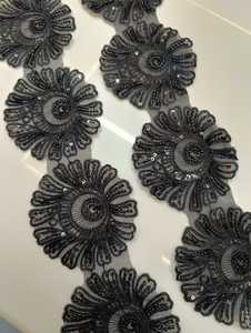 Tela de encaje bordado floral colorido con patrones intrincados Moda de gama alta para diseños vibrantes y detallados - Product Image 4