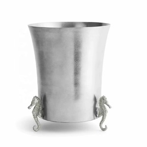 Vase à fleurs en aluminium argenté de luxe Pièce maîtresse élégante faite à la main pour fleurs fraîches fleurs artificielles et style à la maison - Product Image 6