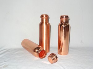 Bouteille d'eau en cuivre fantaisie moderne de qualité supérieure conception de champagne bouteille de champagne en cuivre bouteille d'eau en cuivre massif de haute qualité - Product Image 5
