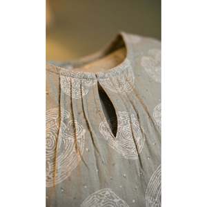 Conjunto de Pijama de Muselina de Rayón Premium con Textura Dobby para Mujer, Ropa de Dormir Suave y Elástica (NPSDB3488GR) - Product Image 2