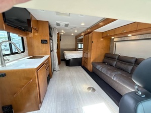 Caravane pliante imperméable d'occasion 2021 R-e-n-e-g-a-d-e V-i-l-l-a-g-i-o 25FWS prête à la vente - Product Image 6