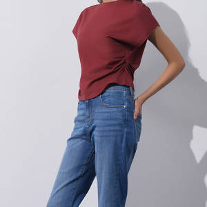 Camiseta de Verano Personalizada para Mujer Mahroon, Algodón Suave de Primera Calidad de 180 g, Transpirable, Corte Holgado Informal, Cuello Redondo - Product Image 4