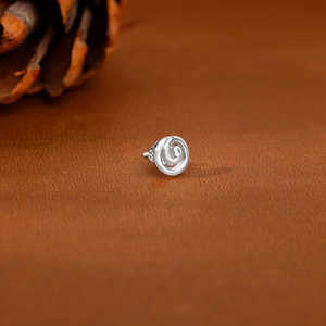 ต่างหูหมุด Geoglow สีเงินวินเทจชุบทองสไตล์ศาสนาคลาสสิกน่ารักสำหรับปาร์ตี้ของขวัญที่มีเพทายมุกเพชร - Product Image 3