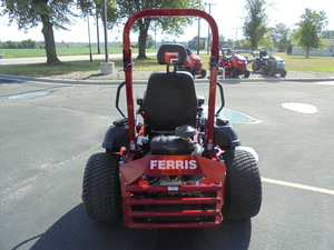 เครื่องตัดหญ้าแบบ Zero-Turn รุ่น Ferris ISX3300 คุณภาพสูง ราคาประหยัด - Product Image 3