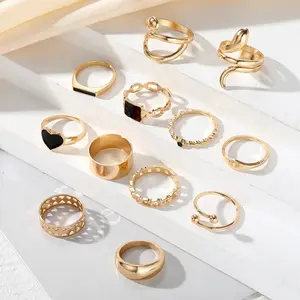 Juego de Anillos Vintage Punk para Mujer con Mariposa Dorada y Corazón Negro, Chapado en Oro de 18K, Joyería de Aleación Moderna para Fiestas - Product Image 5