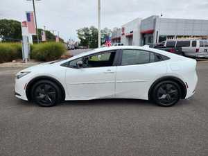 Prius Prime SE FWD 2024 con bajo kilometraje y precio asequible, en stock, listo para envío. - Product Image 2