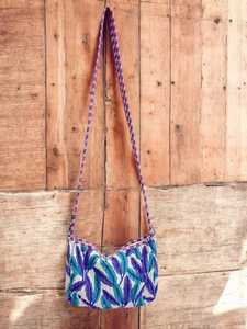 Bolsa con Estampado a Mano con Hojas Púrpuras y Verde Azulado sobre Fondo Blanco, Fácil de Lavar, Accesorios para Mujer - Product Image 5