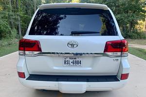 MEILLEURE OFFRE LANDCRUISERS 2016 V8 POWER 4X4 DIFFÉRENTIEL CENTRAL VERROUXABLE EN PARFAIT ÉTAT DE FONCTIONNEMENT PROPRE ET EXCELLENT ÉTAT PRÊT À L'EXPORTATION LUXE - Product Image 5