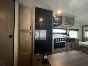 F-o-r-e-s-t R-i-v-e-r G-r-e-y W-o-l-f 2-2-M-K-S-E d'occasion 2023 à vendre - Product Image 4