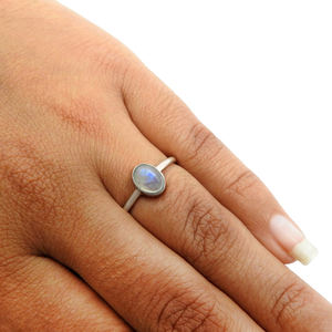 Prix de gros de haute qualité 925 en argent Sterling naturel arc-en-ciel pierre de lune forme ovale bague pour cadeau d'anniversaire de fiançailles - Product Image 3