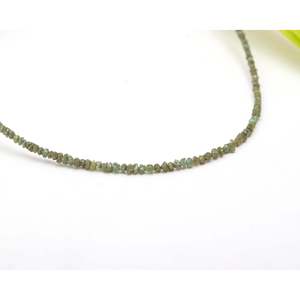 Collier en argent sterling 925 avec perles de diamant non taillées vertes de 2-3 mm - Product Image 3