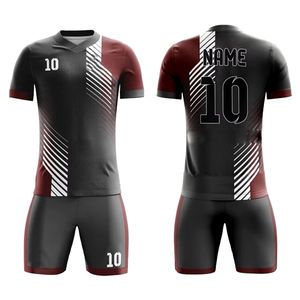 Uniforme de football personnalisé en polyester 100% de haute qualité, séchage rapide, respirant, logo personnalisé, uniforme de sport unisexe pour adultes - Product Image 1