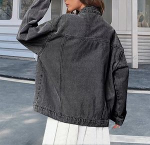 แจ็คเก็ตยีนส์ผู้หญิงคุณภาพพรีเมียมแบบ OEM สไตล์ลำลองสำหรับฤดูใบไม้ร่วง ติดกระดุม ดีไซน์โอเวอร์ไซส์ - Product Image 5