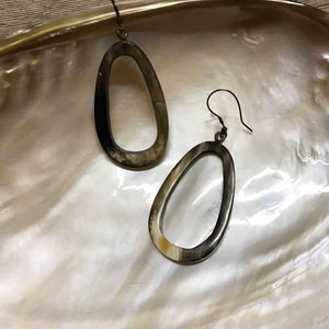 Boucles d'oreilles en corne de buffle pour filles, boucles d'oreilles pour femmes, bijoux en corne, corne naturelle pour femmes, haute qualité - Product Image 1