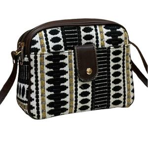 กระเป๋าคลัทช์ทำมือสไตล์อินเดียสำหรับผู้หญิง กระเป๋าคลัทช์สำหรับออกงานกลางคืนสไตล์โบฮีเมียน หนังกลับลายลูกกวาด เป็นมิตรกับสิ่งแวดล้อม - Product Image 1